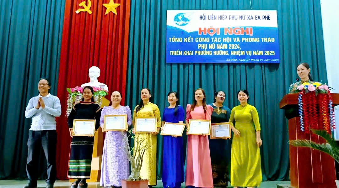 Hội Liên hiệp Phụ nữ xã tổ chức Hội nghị tổng kết công tác hội và phong trào phụ nữ năm 2024, triển khai nhiệm vụ năm 2025.
